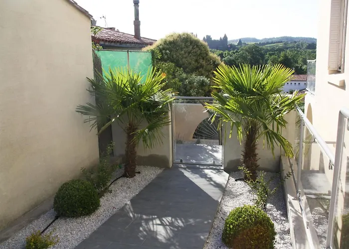 Le Saint Nazaire - Les Balcons De La Cité Carcasona